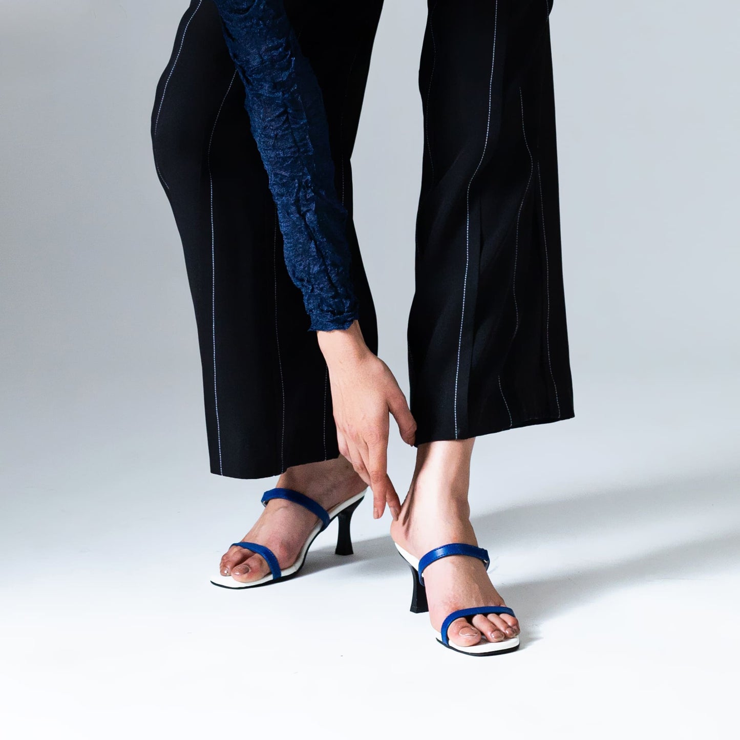 Ara Heel - White & Blue